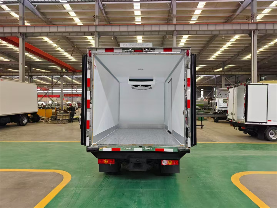 M1^{܇(ch)-M1{܇(ch)